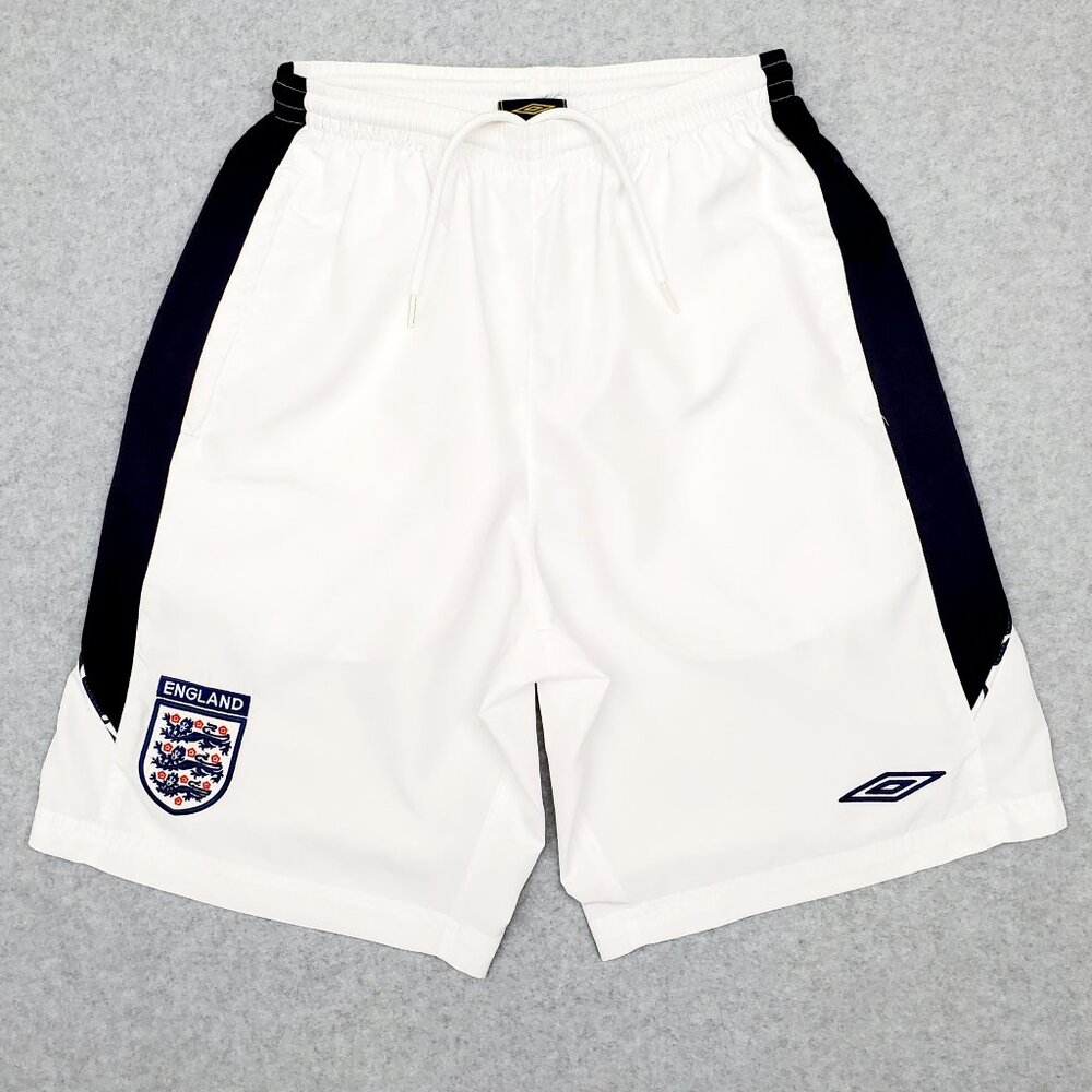 ENGLAND Football Team Mens Size M White Vintage Umbro Shorts 2007-2009 Soccer UK